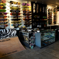 รูปภาพถ่ายที่ Mainline Skate Shop โดย Mainline Skate Shop เมื่อ 5/13/2015