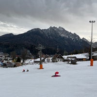 Foto tirada no(a) SkiSchool.si Kranjska Gora por ter em 12/26/2023