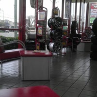 Photo taken at Discount Tire by Jnacirfa D. on 4/2/2013