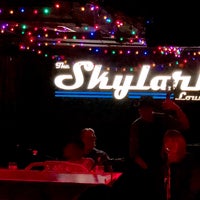 2/8/2019 tarihinde Jon B.ziyaretçi tarafından Skylark Lounge'de çekilen fotoğraf