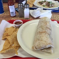 Photo taken at Viva Fresh Mexican Grill by Jon B. on 9/23/2016