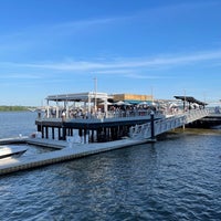6/4/2022 tarihinde Virath P.ziyaretçi tarafından BARCA Pier &amp;amp; Wine Bar'de çekilen fotoğraf