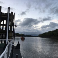 Photo taken at Putney Pier by Barnabee on 9/4/2017