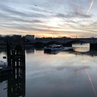 Photo taken at Putney Pier by Barnabee on 3/29/2018