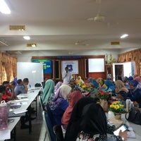 Sekolah Kebangsaan Batang Benar General College University