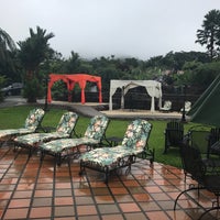รูปภาพถ่ายที่ Volcano Lodge โดย Angelica C. เมื่อ 1/8/2017