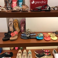 Shoe salon robinsons ermita deals