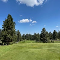 Foto diambil di Bend Golf &amp;amp; Country Club oleh Tommy A. pada 5/26/2023