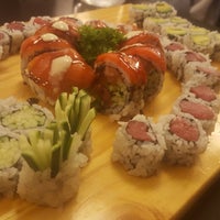 Foto tomada en TA-KE Sushi  por Marcia I. el 8/4/2017