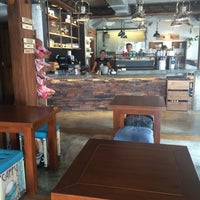 Photo taken at Stomping Grounds - Specialty Coffee HUB by Lina on 1/26/2016