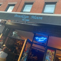 9/21/2022にLinaがBrooklyn Moonで撮った写真