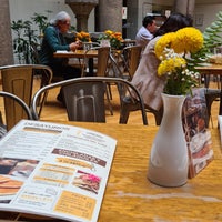 Foto diambil di Restaurante Don Toribio oleh Anis M. pada 10/20/2022