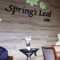 รูปภาพถ่ายที่ Spring&amp;#39;s Leaf Cafe โดย Irfan A. เมื่อ 11/3/2015