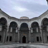 Photo taken at Nuruosmaniye Mosque by Esra K. on 2/13/2024