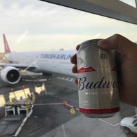 Photo taken at Turkish Airlines Lounge by Chris on 4/29/2017
