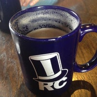 Das Foto wurde bei Republic Coffee von Mary Ruth J. am 9/30/2012 aufgenommen