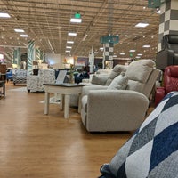 Bob S Discount Furniture 60 Visitors