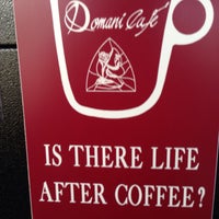 รูปภาพถ่ายที่ Domani Cafe โดย Saúl A. เมื่อ 10/7/2013