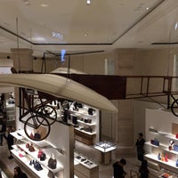 Louis Vuitton Roma Rinascente - Colonna - 113 visitatori
