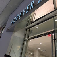 Photo taken at Forever 21 by Marina T. on 1/3/2016