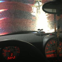 รูปภาพถ่ายที่ Superior Shine Car Wash โดย Willie🍊 J. เมื่อ 4/3/2013
