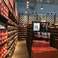 vans in outlet