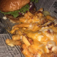Снимок сделан в Burger Moe&amp;#39;s пользователем Brock H. 7/5/2020
