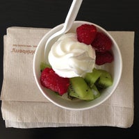 Photo taken at Pinkberry by Melissa W. on 3/28/2013
