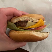 Foto tomada en Burger Joint  por Mel el 12/27/2023