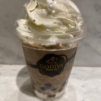 Photo taken at Godiva by YUKKY ♪. on 1/25/2020