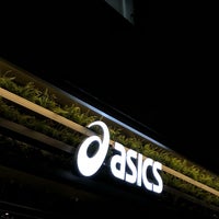 Photo taken at Asics Store Tokyo by route507 on 4/11/2018