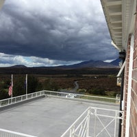Photo taken at Chateau Tongariro Hotel by Owen H. on 11/9/2021