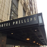 8/22/2019에 Owen H.님이 Hotel Phillips, Curio Collection by Hilton에서 찍은 사진