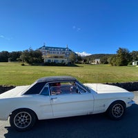 Foto tirada no(a) Chateau Tongariro Hotel por Owen H. em 11/9/2021