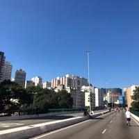 Photo taken at Parque Minhocão by Rodrigo A. on 6/4/2023