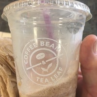 Foto tomada en The Coffee Bean &amp;amp; Tea Leaf  por Sandy A. el 7/5/2017