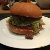 Foto tirada no(a) 1885 Die Burger por Spamlevel9 em 1/14/2016