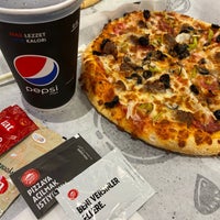 Photo taken at Pizza Hut by Hossein M. on 4/5/2023