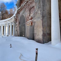 Photo taken at Усадьба «Знаменское-Раёк» by Olesya P. on 2/12/2022