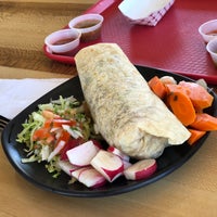 Foto scattata a Palmitos Mexican Eatery da Roger M. il 6/25/2018
