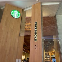 Photo taken at Starbucks by Atti L. on 11/18/2021