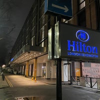 รูปภาพถ่ายที่ Hilton London Kensington โดย Atti L. เมื่อ 12/21/2023