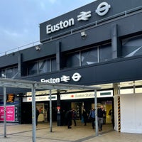 Photo taken at London Euston Railway Station (EUS) by Atti L. on 1/26/2022