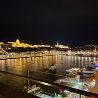 รูปภาพถ่ายที่ Budapest Marriott Hotel โดย Atti L. เมื่อ 2/12/2024