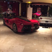 5/20/2015에 Mustafa K.님이 Penske-Wynn Ferrari/Maserati에서 찍은 사진