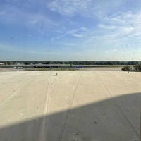 Photo taken at Tampa Airport Marriott by Matthew P. on 6/29/2022
