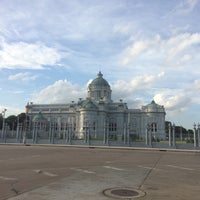 Photo taken at Ananta Samakhom Throne Hall by Chaiyaphum S. on 6/14/2018