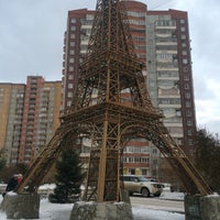 Photo taken at Эйфелева башня by Ksu🐯 on 11/3/2016