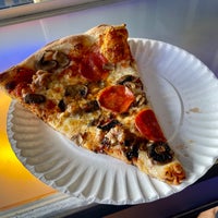 Foto diambil di Marcello&amp;#39;s Pizza oleh Jason pada 9/10/2023