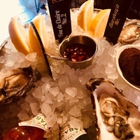 Foto scattata a Bubbles &amp;amp; Oysters Bistro da Martin P. il 8/16/2018